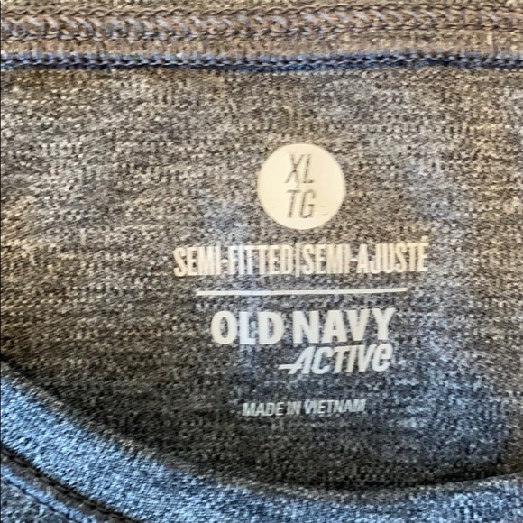 XL old navy workout tshirt - Picture 2 of 4